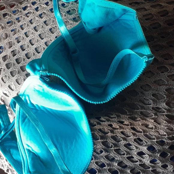 Bra - Picture 2 of 4